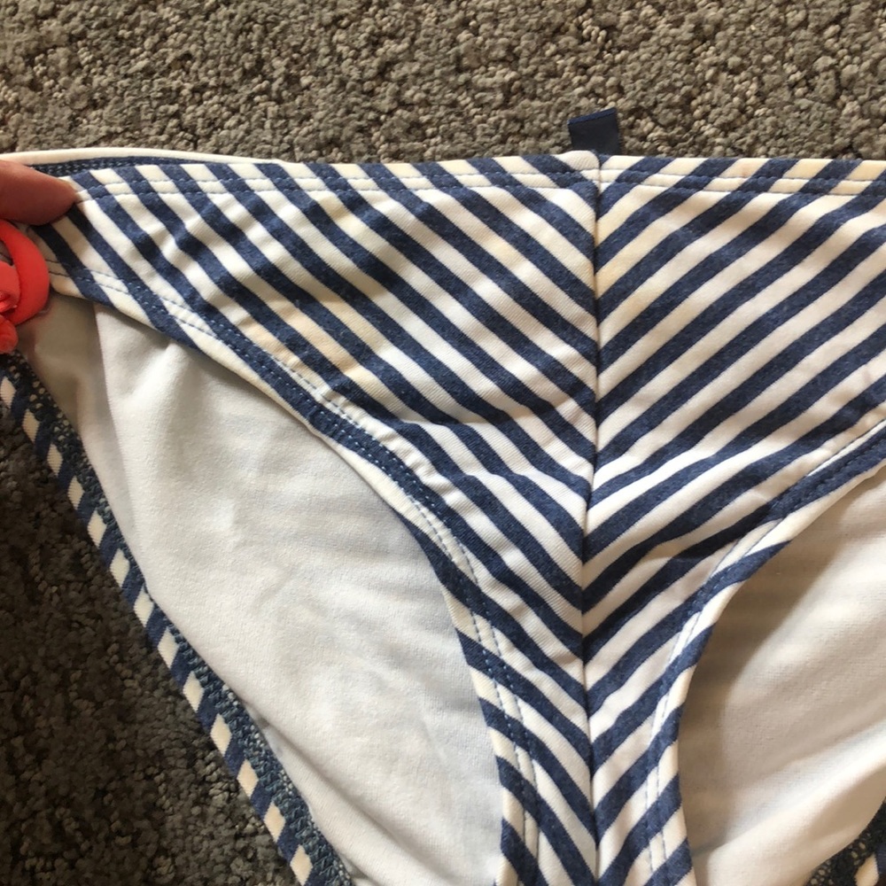 Splendid Bikini - Picture 4 of 5